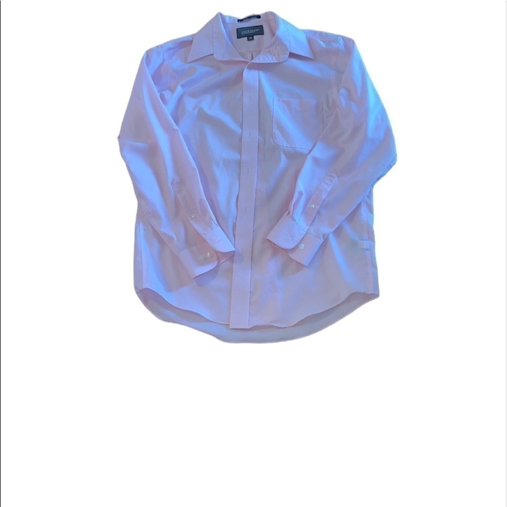 Croft & Barrow men’s light pink button down shirt Size 15.5